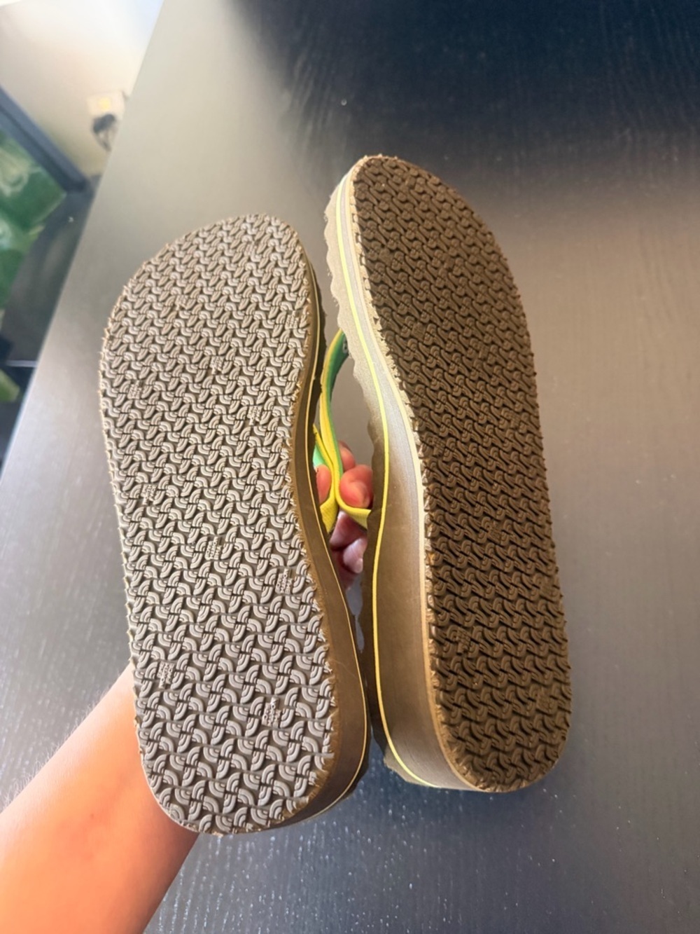 The North Face wedged yellow Strap Textured Foam Sandal size 10 - Picture 6 of 14